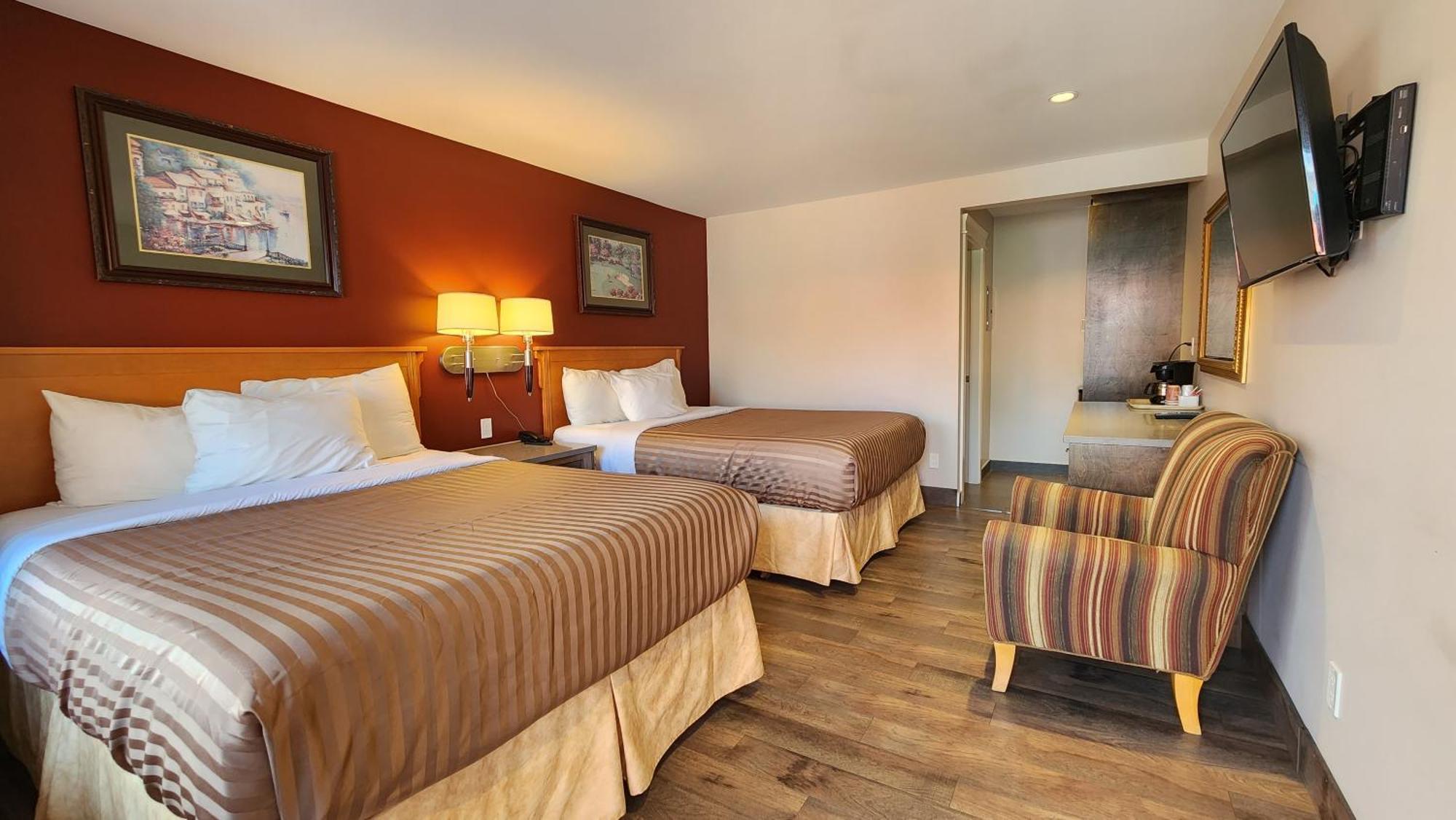 Sahara Courtyard Inn & Suites Osoyoos Exterior foto